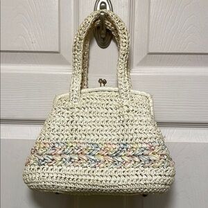Vintage | 1960’s | Raffia | Kisslock | Cream | Woven | Handbag | Studded Bottom